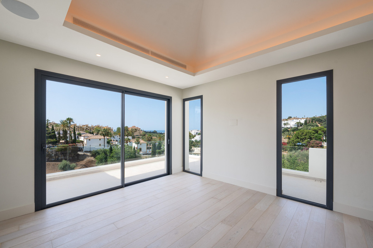 Se vende Villa - Chalet de 4 dormitorios en Costa Del Sol, Málaga, España