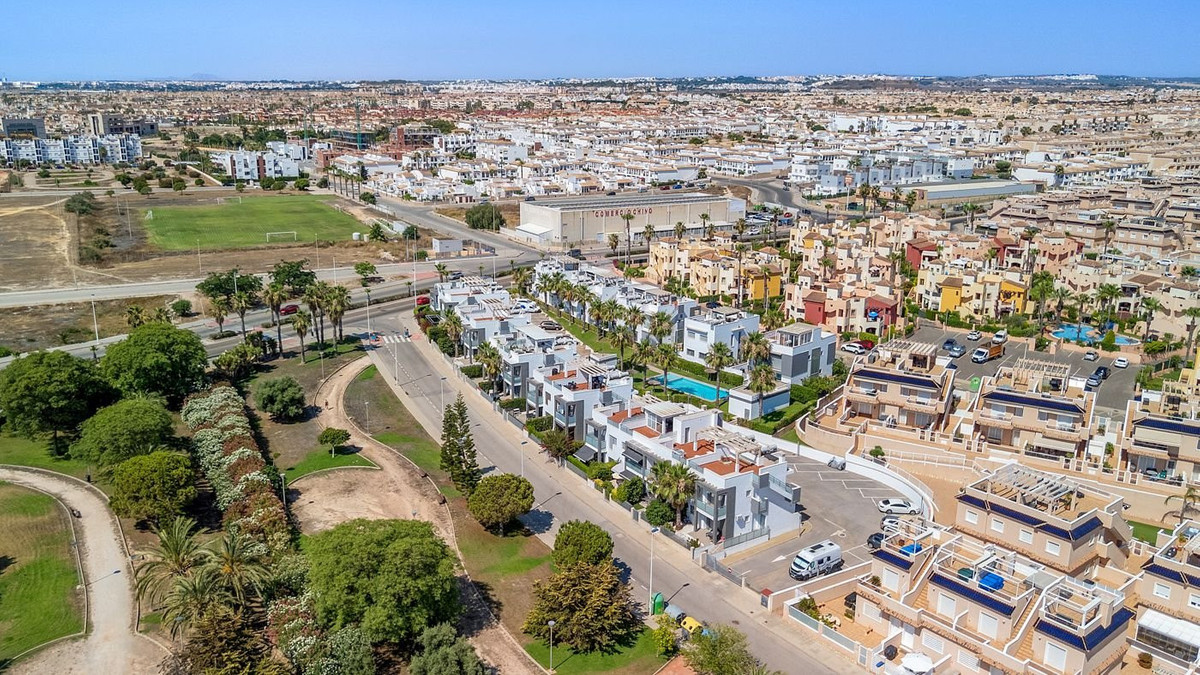 2 Bed Apartment for sale in Punta Prima Costa Blanca, Alicante, Spain