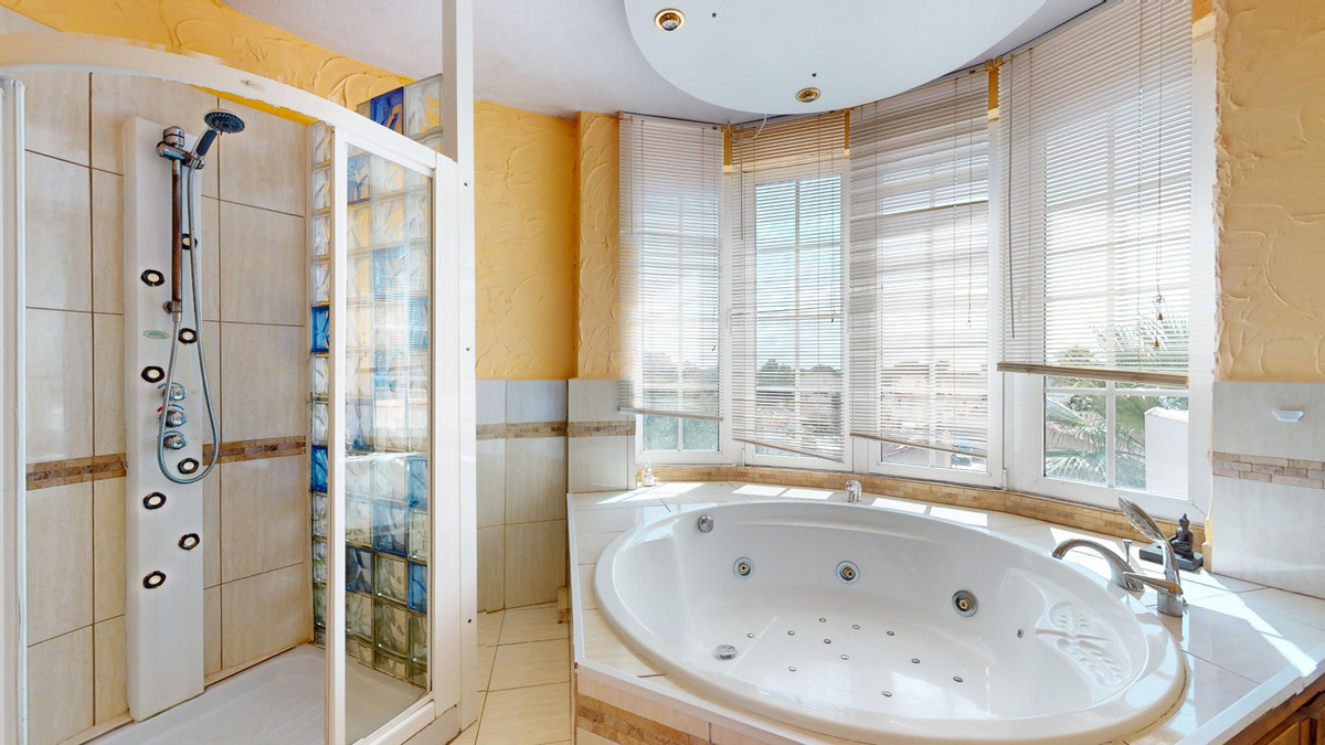5 Bed Townhouse for sale in Orihuela Costa Costa Blanca, Alicante, Spain