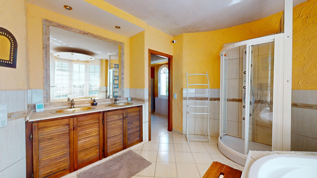 5 Bed Townhouse for sale in Orihuela Costa Costa Blanca, Alicante, Spain