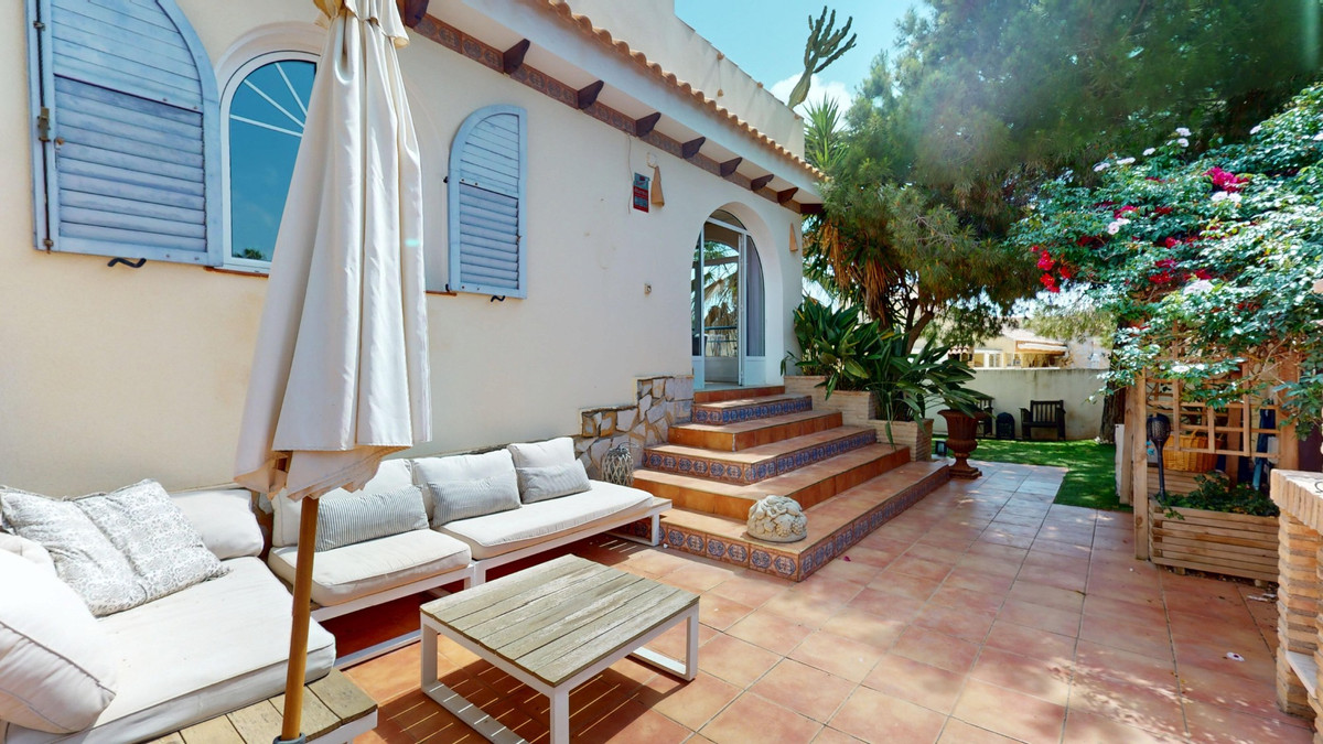 5 Bed Townhouse for sale in Orihuela Costa Costa Blanca, Alicante, Spain