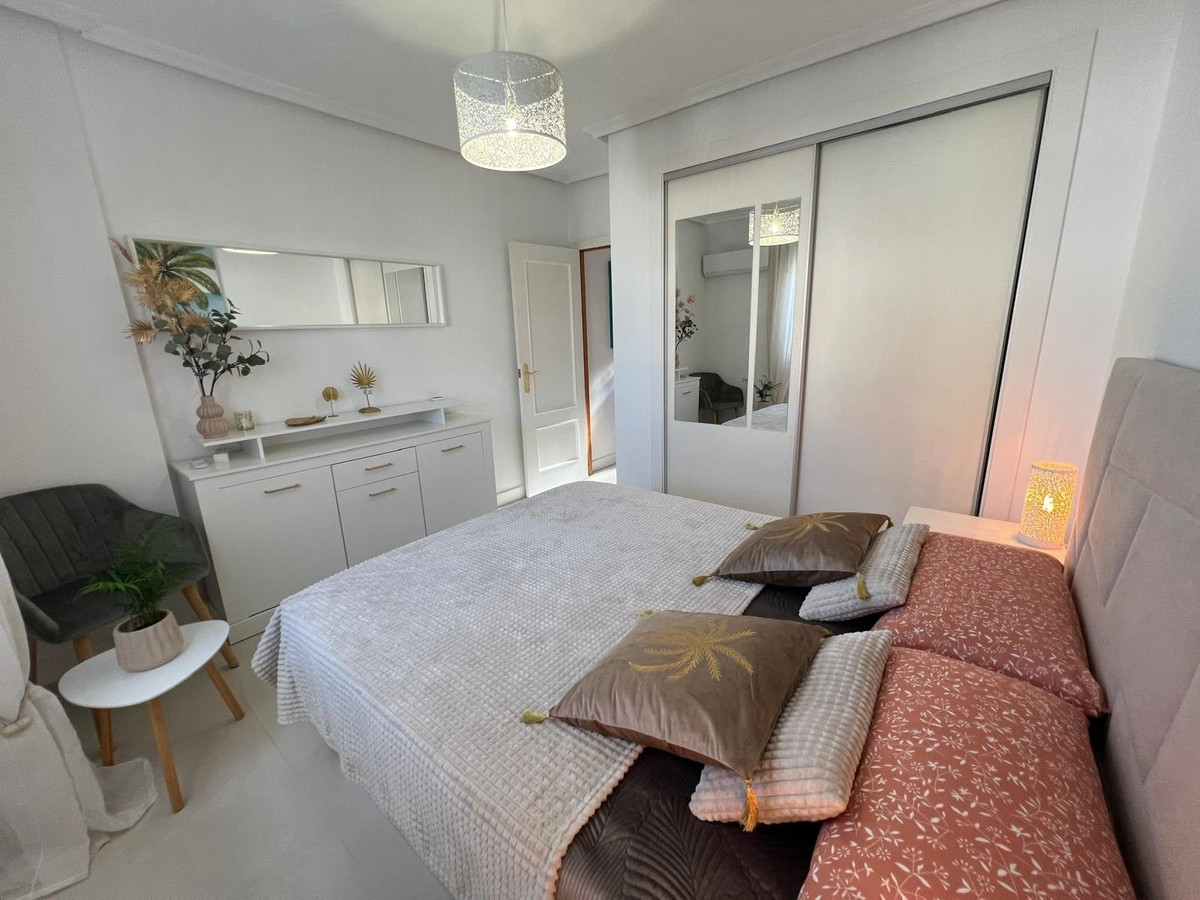 5 Bed Townhouse for sale in Algorfa Costa Blanca, Alicante, Spain