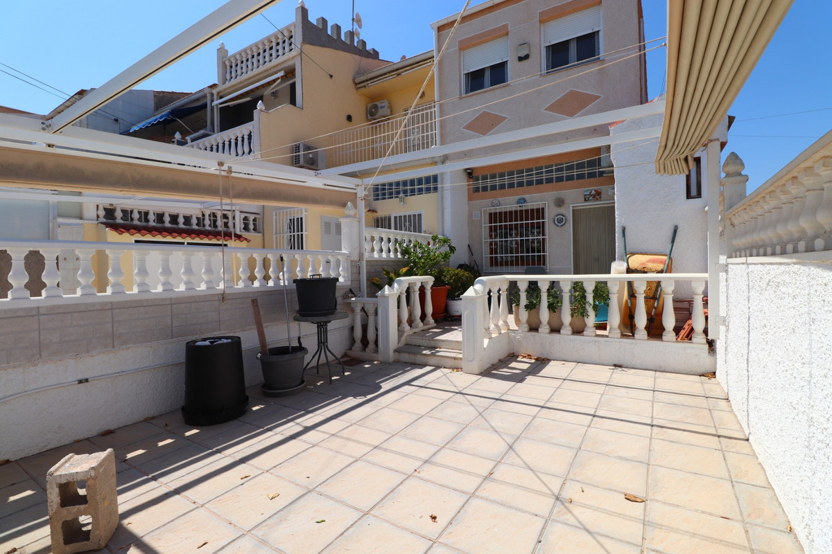 Se vende Adosada de 2 dormitorios en Costa Blanca, Alicante, España