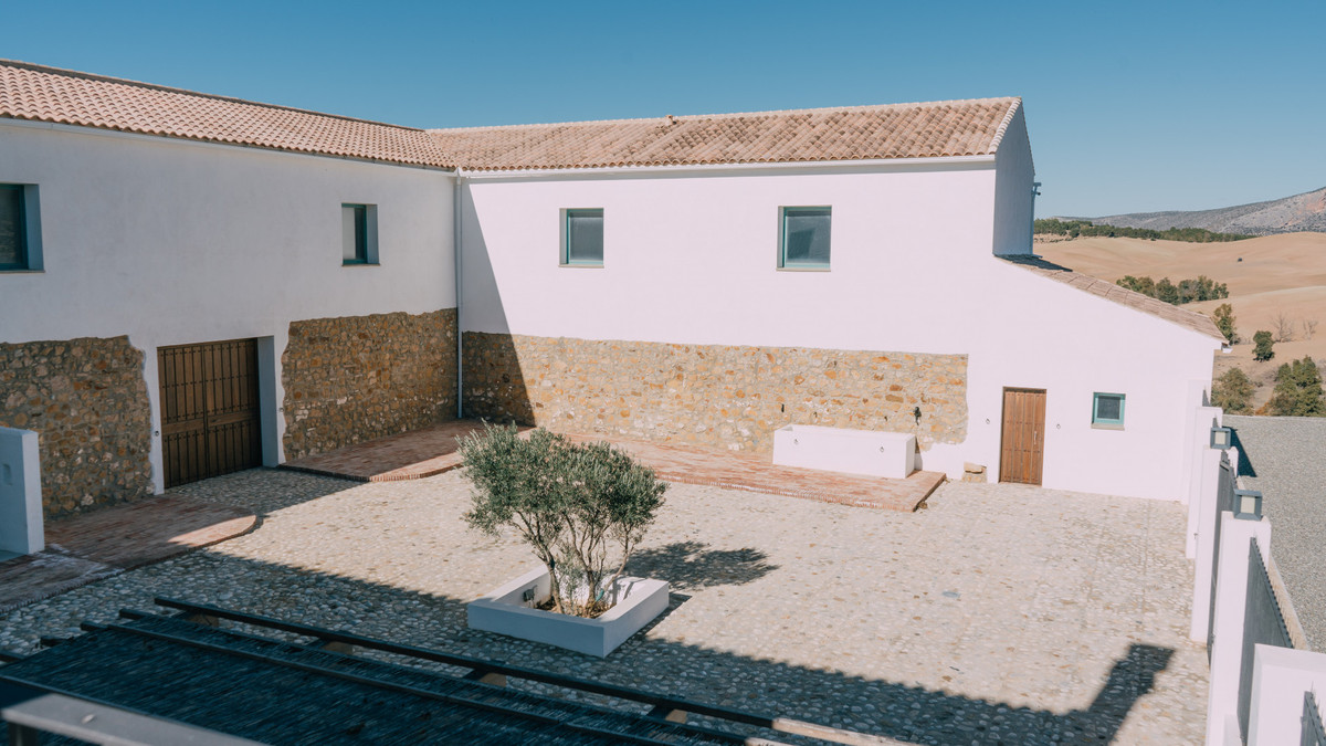 Se vende Finca - Cortijo de 5 dormitorios en Costa Del Sol, Málaga, España