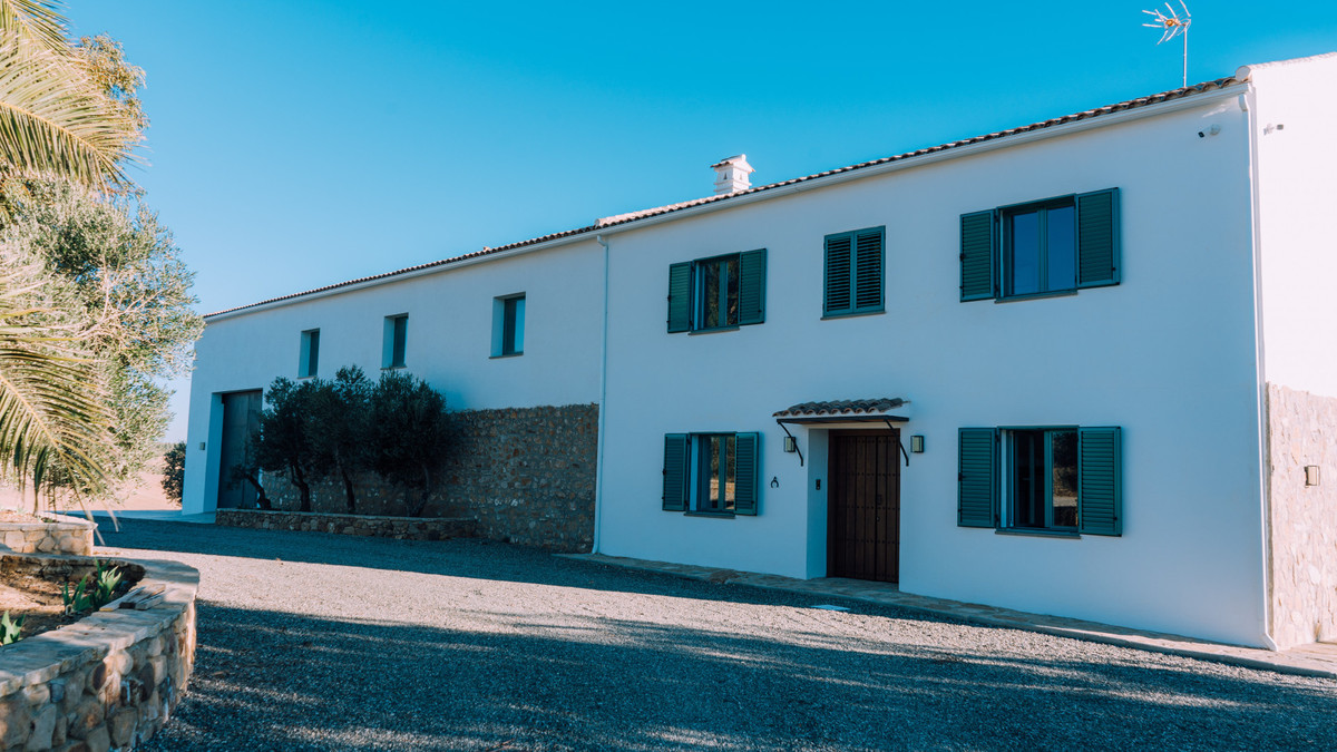Se vende Finca - Cortijo de 5 dormitorios en Costa Del Sol, Málaga, España