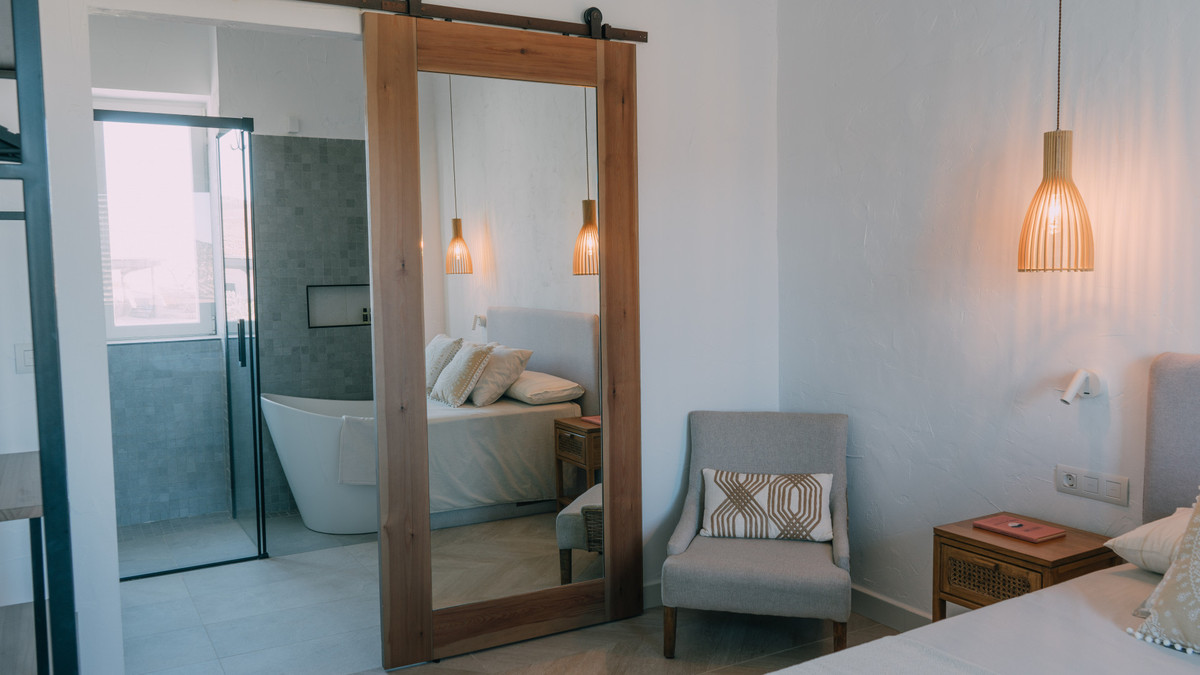 Se vende Finca - Cortijo de 5 dormitorios en Costa Del Sol, Málaga, España