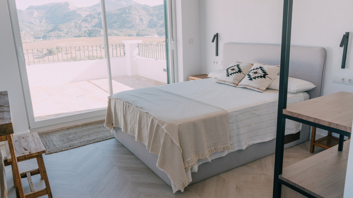 Se vende Finca - Cortijo de 5 dormitorios en Costa Del Sol, Málaga, España