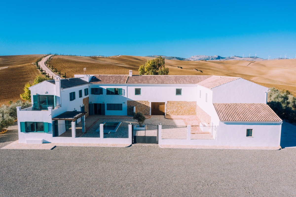 Se vende Finca - Cortijo de 5 dormitorios en Costa Del Sol, Málaga, España