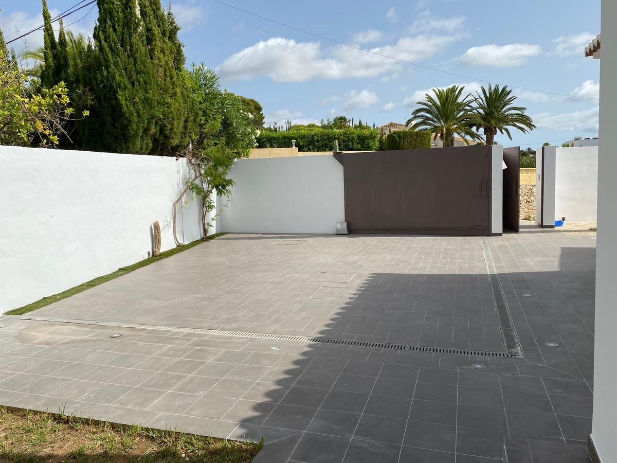 4 Bed Townhouse for sale in Moraira Costa Blanca, Alicante, Spain
