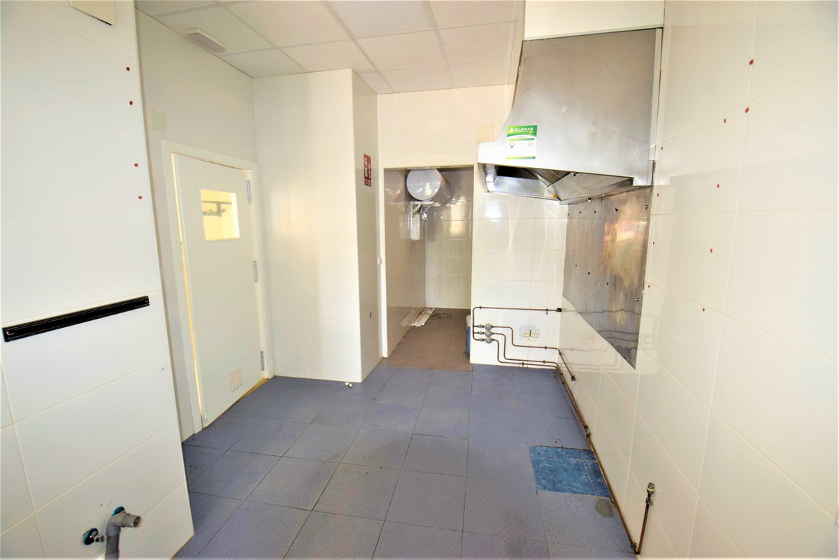 1 Bed Commercial unit for sale in Guardamar Del Segura Costa Blanca, Alicante, Spain