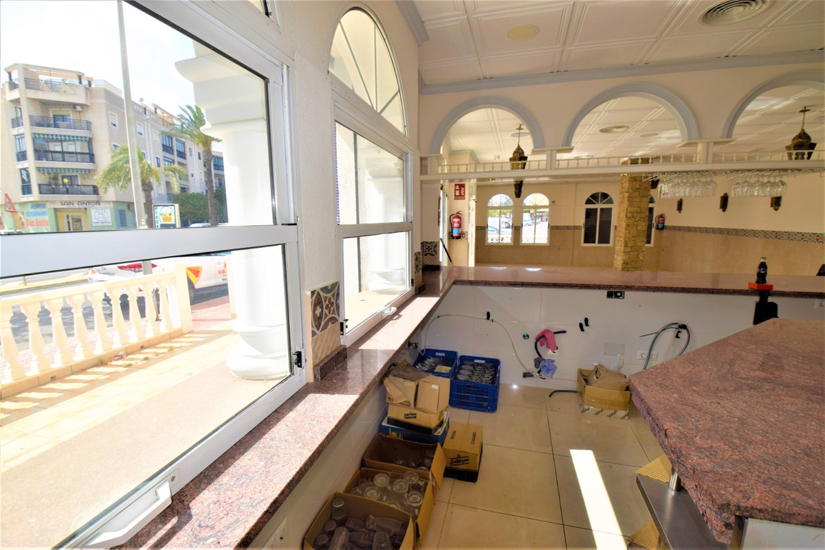 1 Bed Commercial unit for sale in Guardamar Del Segura Costa Blanca, Alicante, Spain