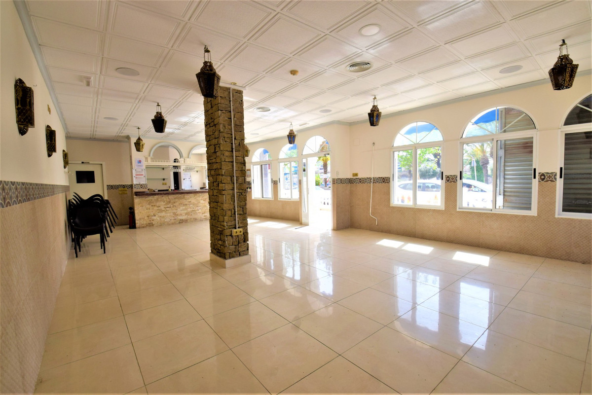 1 Bed Commercial unit for sale in Guardamar Del Segura Costa Blanca, Alicante, Spain
