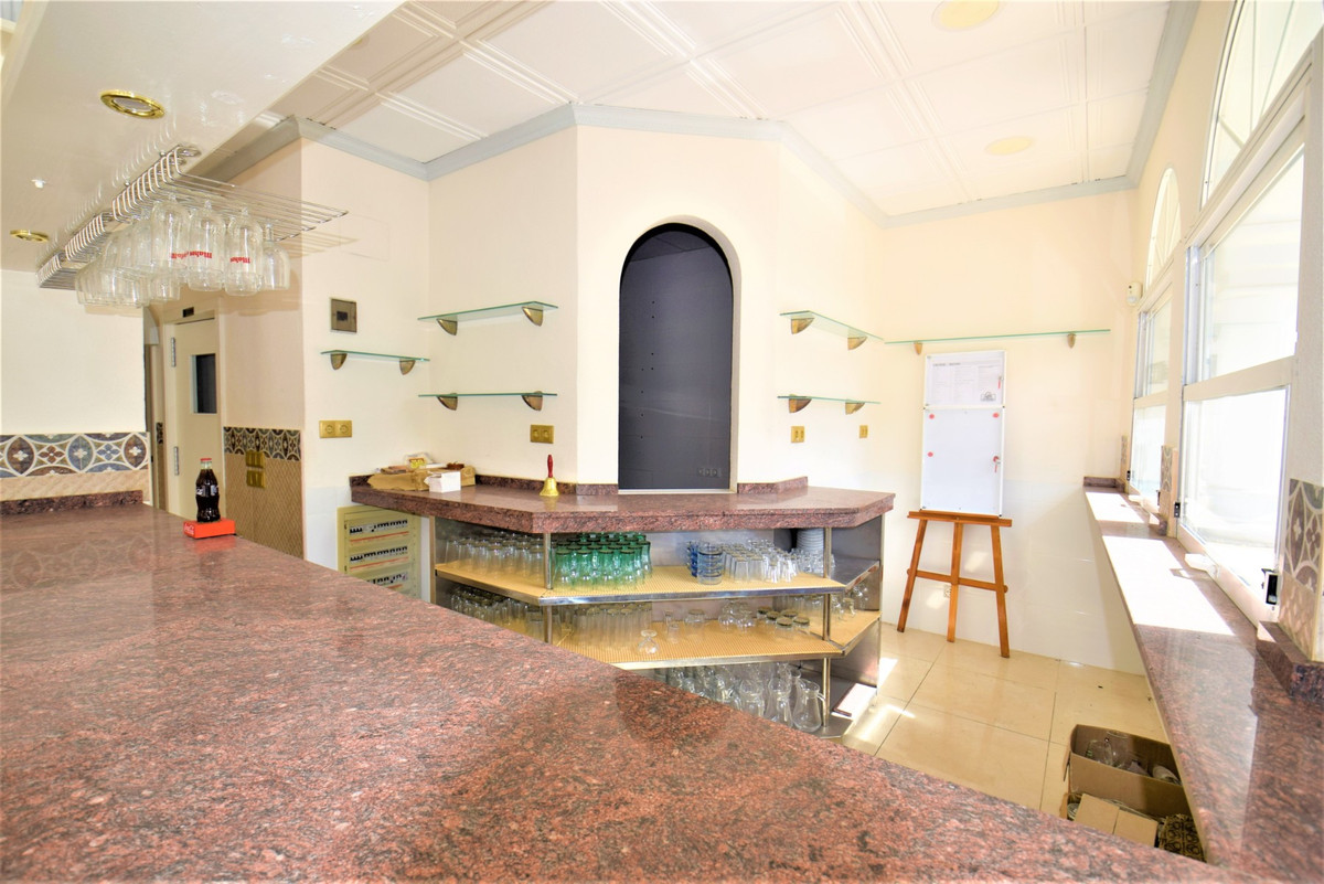1 Bed Commercial unit for sale in Guardamar Del Segura Costa Blanca, Alicante, Spain