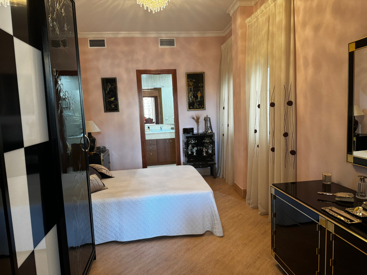 3 Bed Apartment for sale in Málaga Costa Del Sol, Málaga, Spain