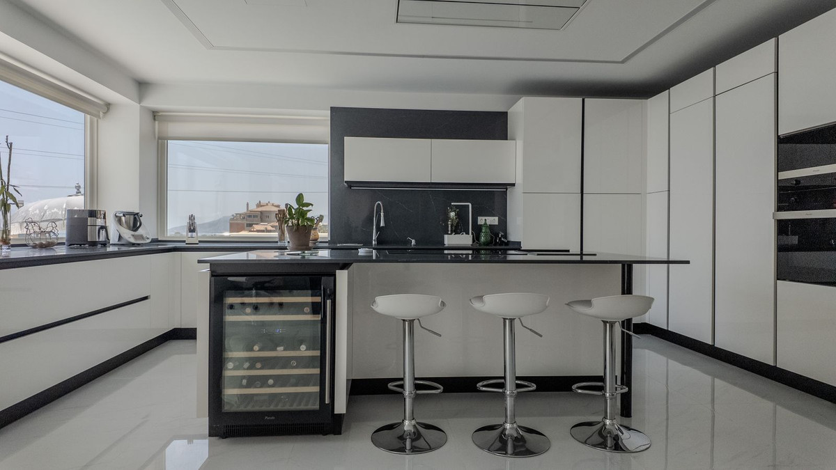 4 Bed Townhouse for sale in Pedregalejo Málaga Ciudad, Málaga, Spain