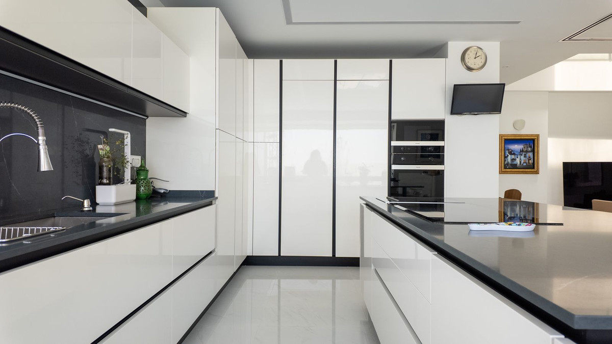 4 Bed Townhouse for sale in Pedregalejo Málaga Ciudad, Málaga, Spain