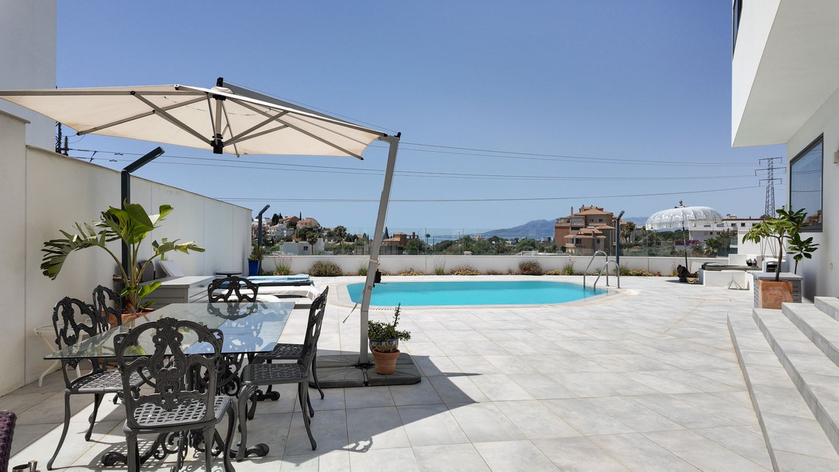 4 Bed Townhouse for sale in Pedregalejo Málaga Ciudad, Málaga, Spain