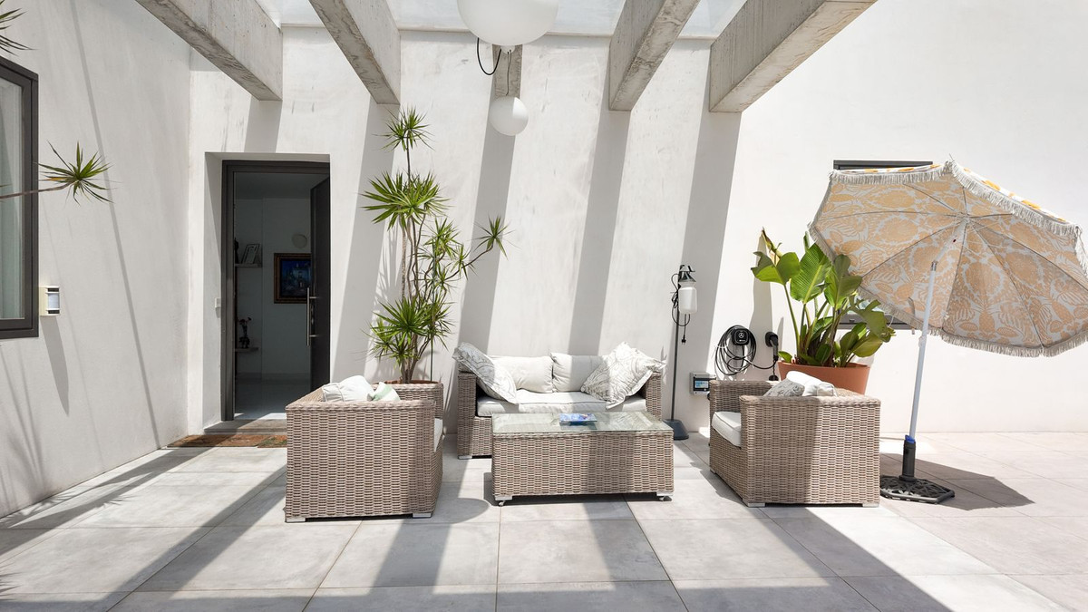 4 Bed Townhouse for sale in Pedregalejo Málaga Ciudad, Málaga, Spain