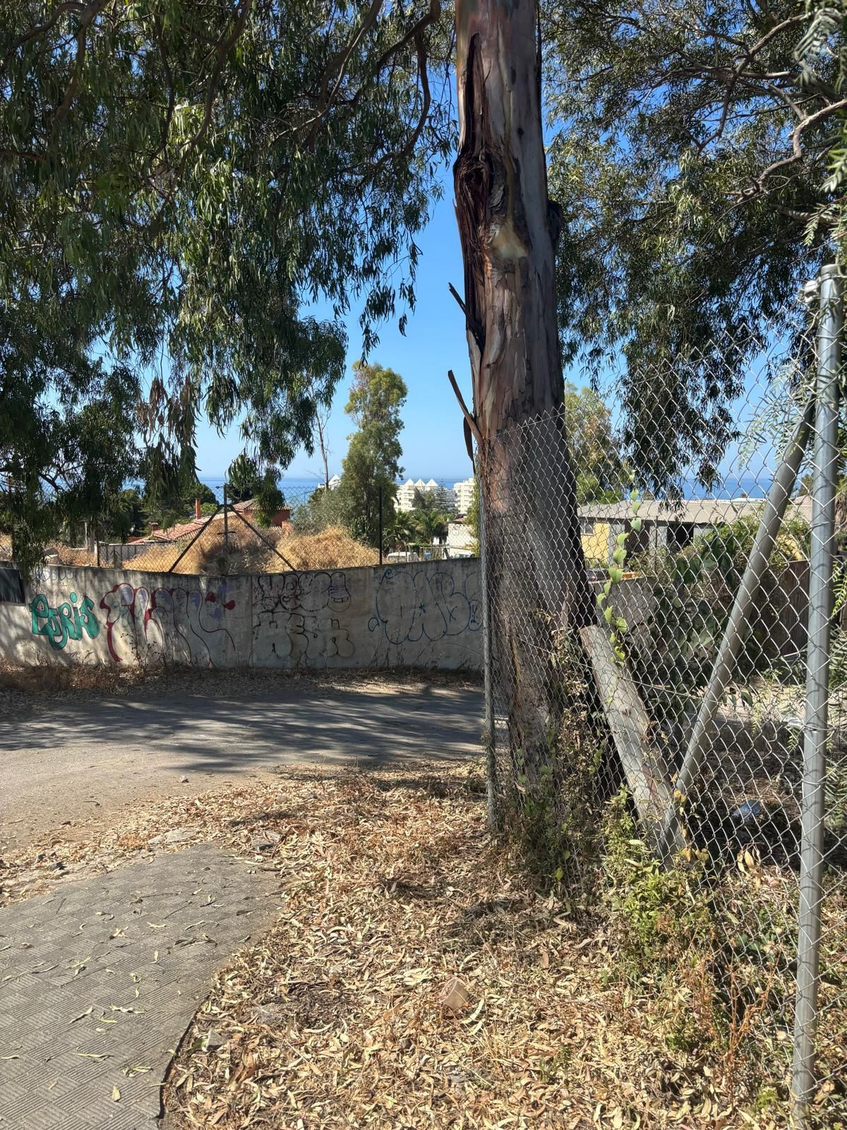 Se vende Terreno Comercial  en Costa Del Sol, Málaga, España