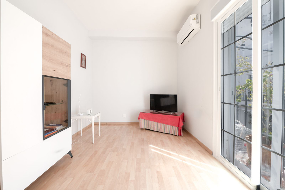 3 Bed Apartment for sale in Marbella Costa Del Sol, Málaga, Spain