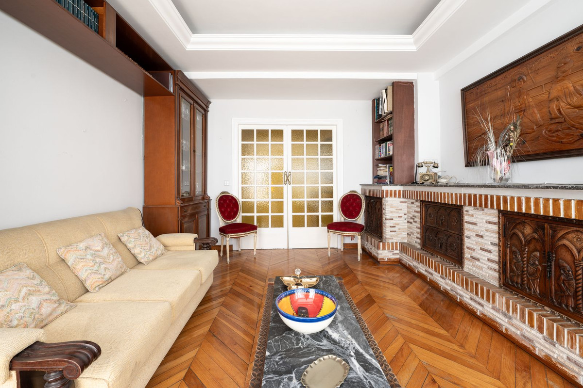 3 Bed Apartment for sale in Marbella Costa Del Sol, Málaga, Spain