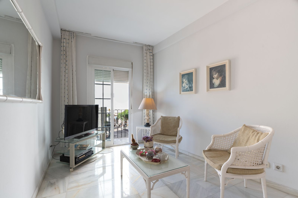 3 Bed Apartment for sale in Marbella Costa Del Sol, Málaga, Spain