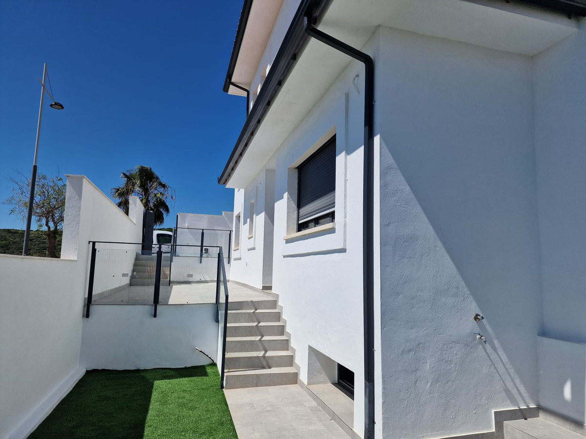Se vende Villa - Chalet de 3 dormitorios en Costa Del Sol, Málaga, España