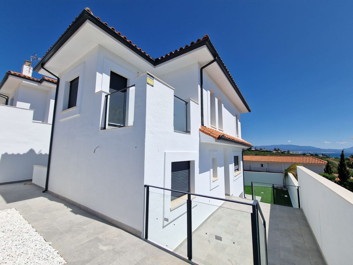 Se vende Villa - Chalet de 3 dormitorios en Costa Del Sol, Málaga, España