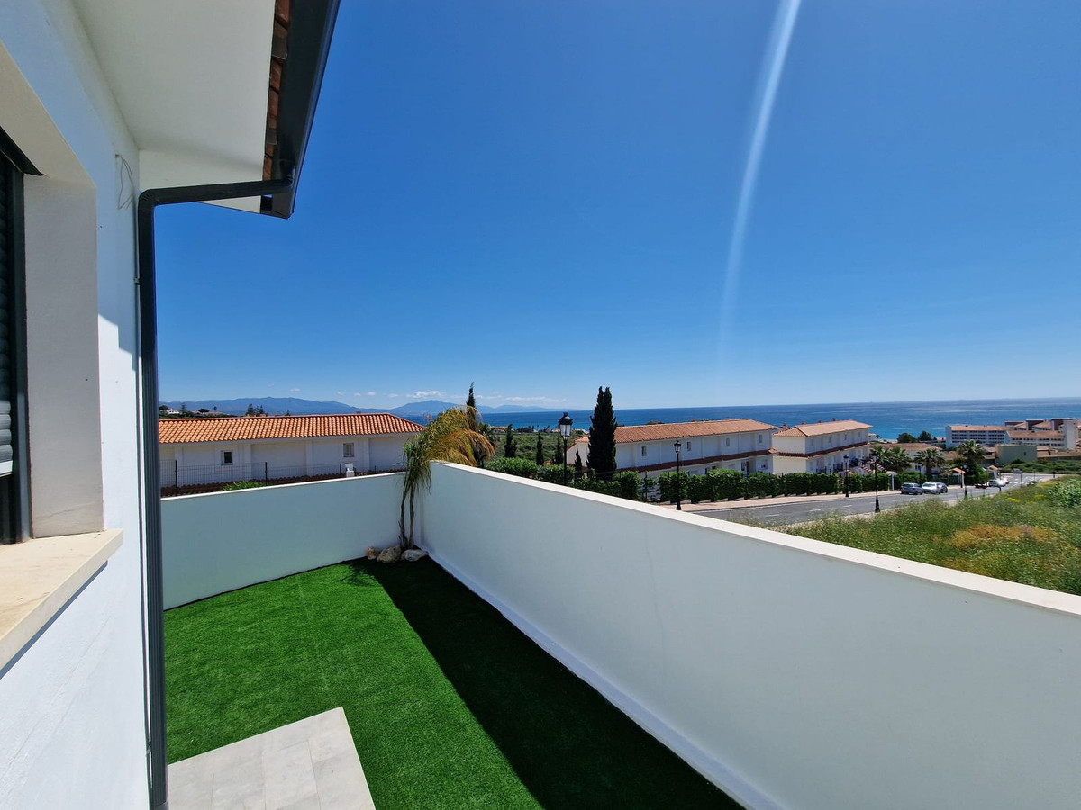 Se vende Villa - Chalet de 3 dormitorios en Costa Del Sol, Málaga, España