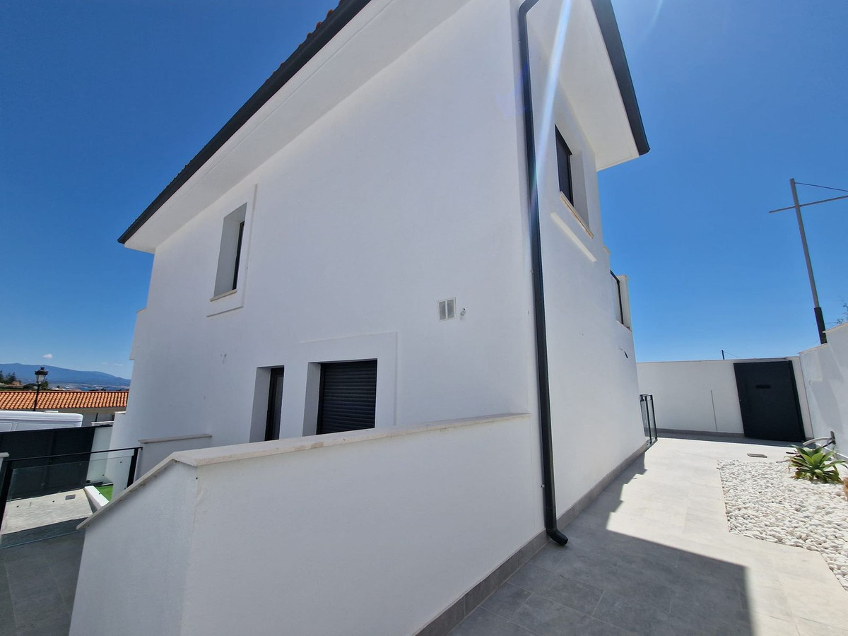 Se vende Villa - Chalet de 3 dormitorios en Costa Del Sol, Málaga, España