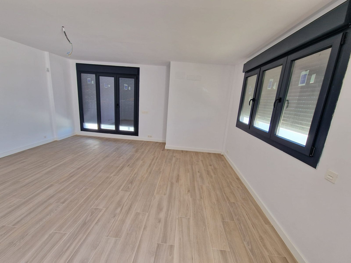 Se vende Villa - Chalet de 3 dormitorios en Costa Del Sol, Málaga, España