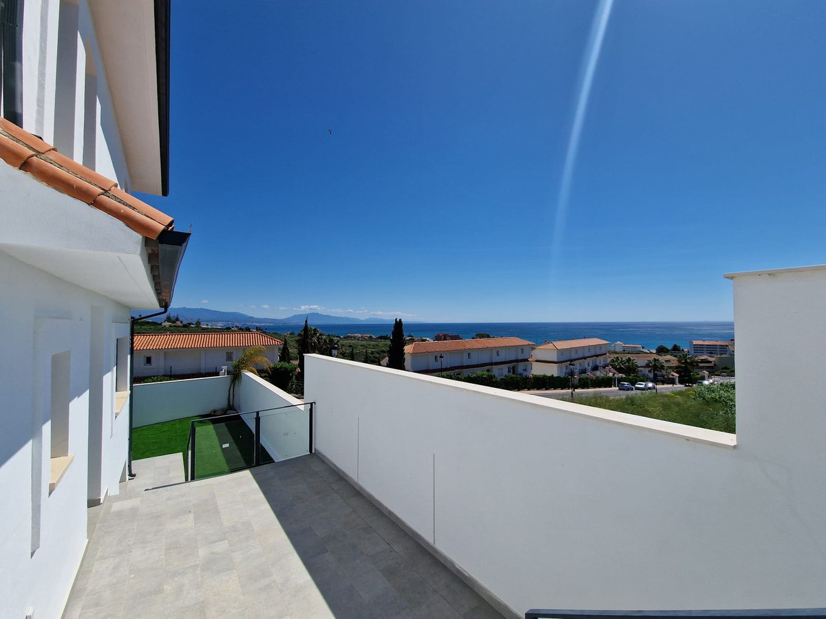 Se vende Villa - Chalet de 3 dormitorios en Costa Del Sol, Málaga, España