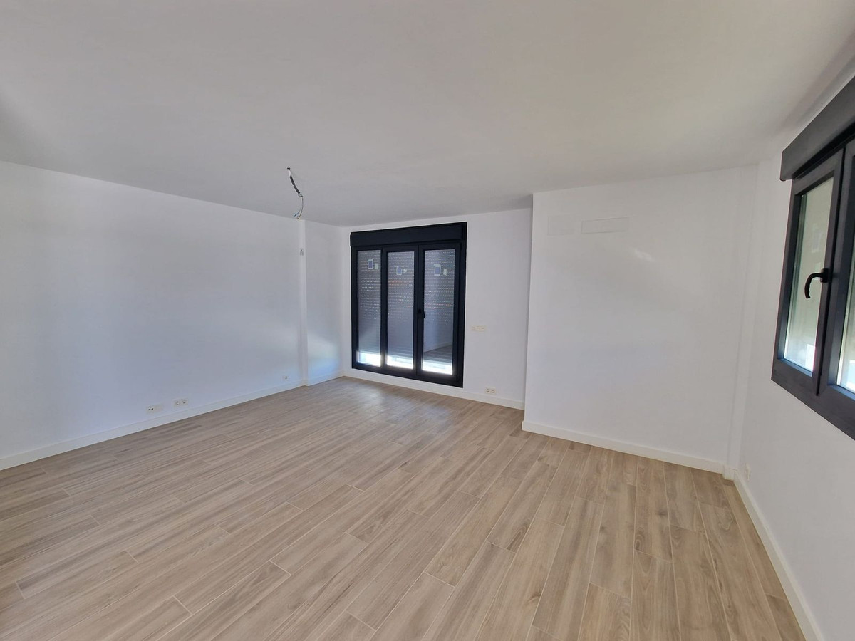 Se vende Villa - Chalet de 3 dormitorios en Costa Del Sol, Málaga, España