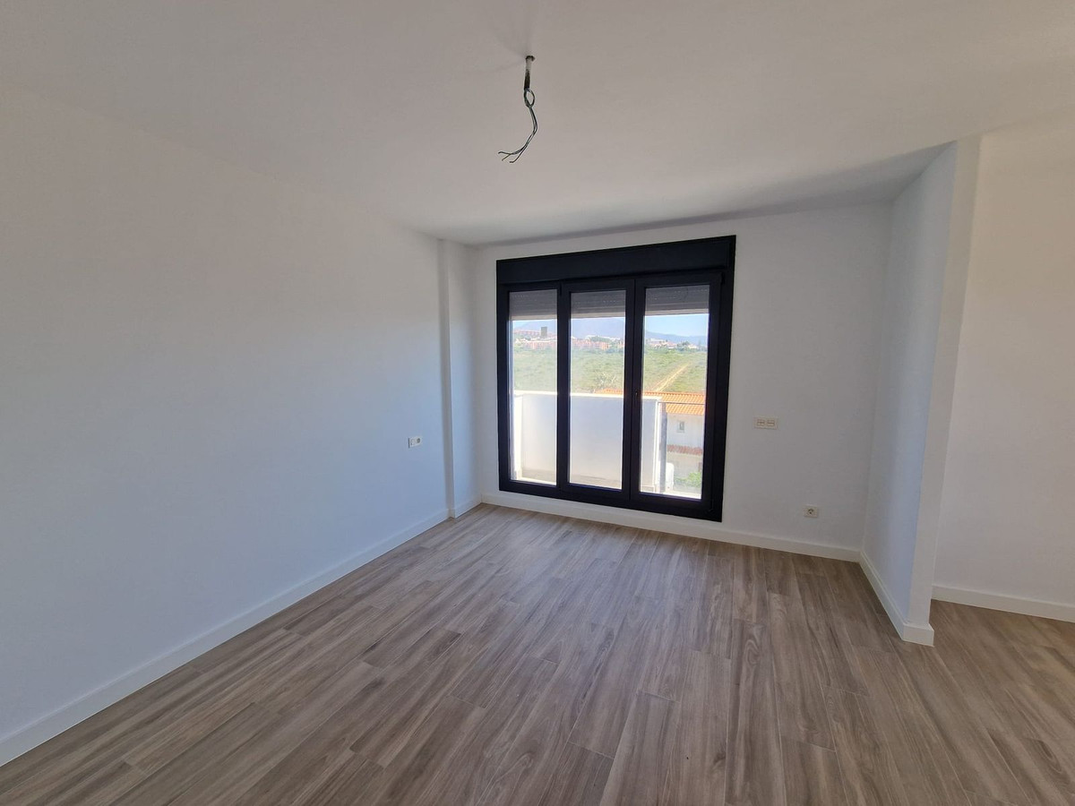 Se vende Villa - Chalet de 3 dormitorios en Costa Del Sol, Málaga, España