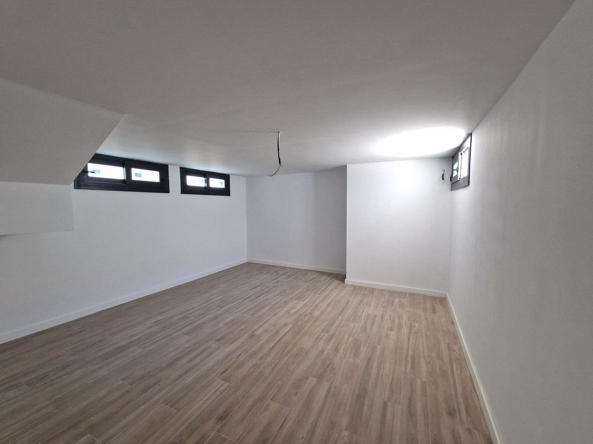 Se vende Villa - Chalet de 3 dormitorios en Costa Del Sol, Málaga, España