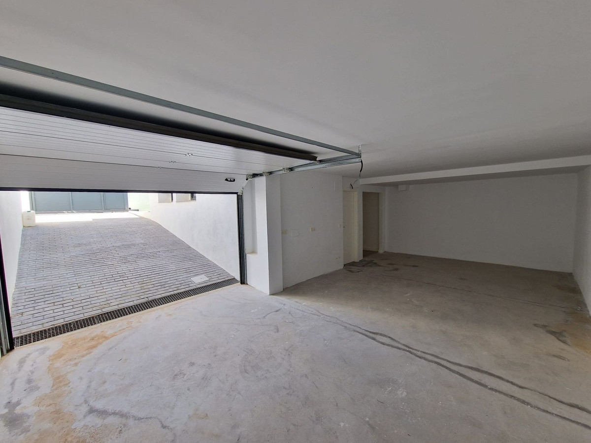 Se vende Villa - Chalet de 3 dormitorios en Costa Del Sol, Málaga, España
