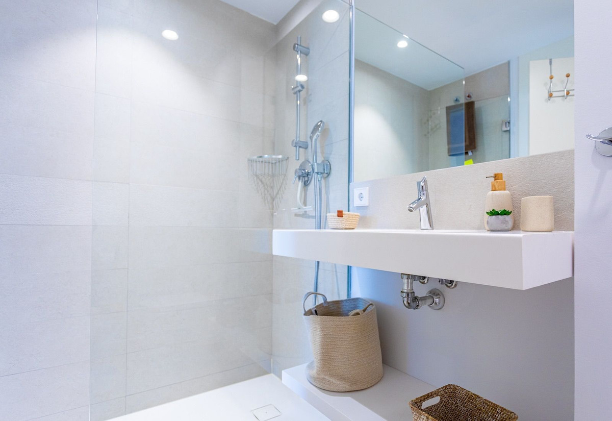 4 Bed Apartment for sale in Fuengirola Costa Del Sol, Málaga, Spain