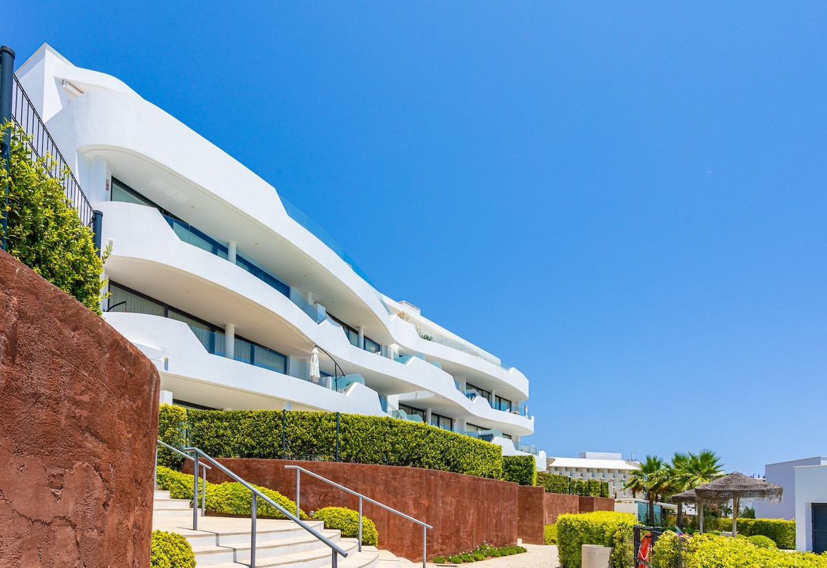 4 Bed Apartment for sale in Fuengirola Costa Del Sol, Málaga, Spain