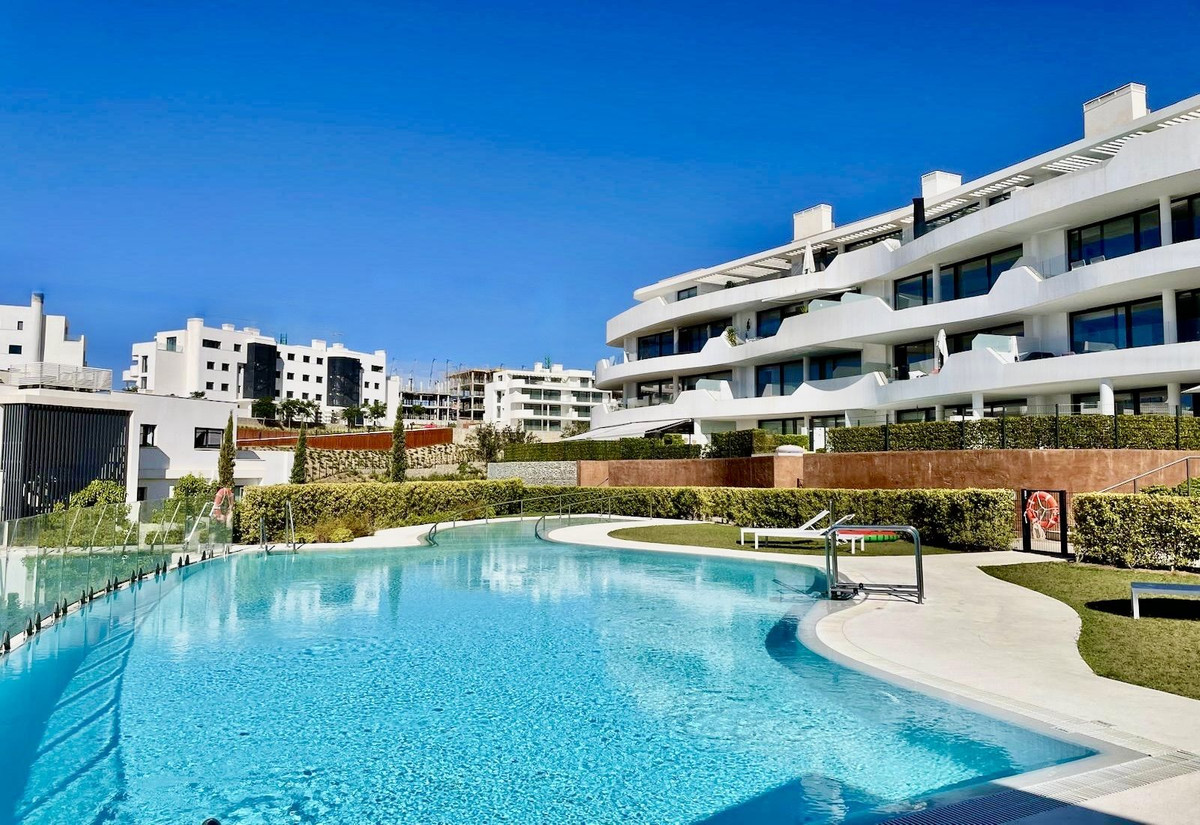 4 Bed Apartment for sale in Fuengirola Costa Del Sol, Málaga, Spain