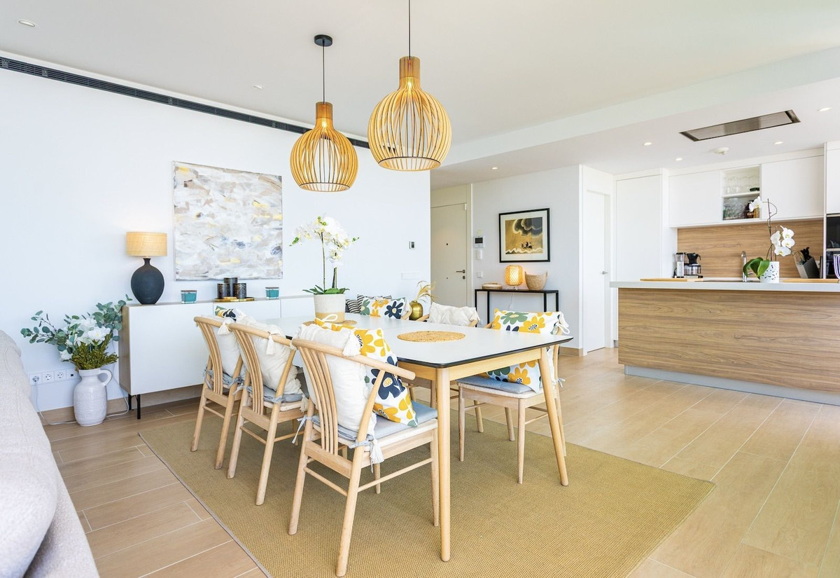 4 Bed Apartment for sale in Fuengirola Costa Del Sol, Málaga, Spain