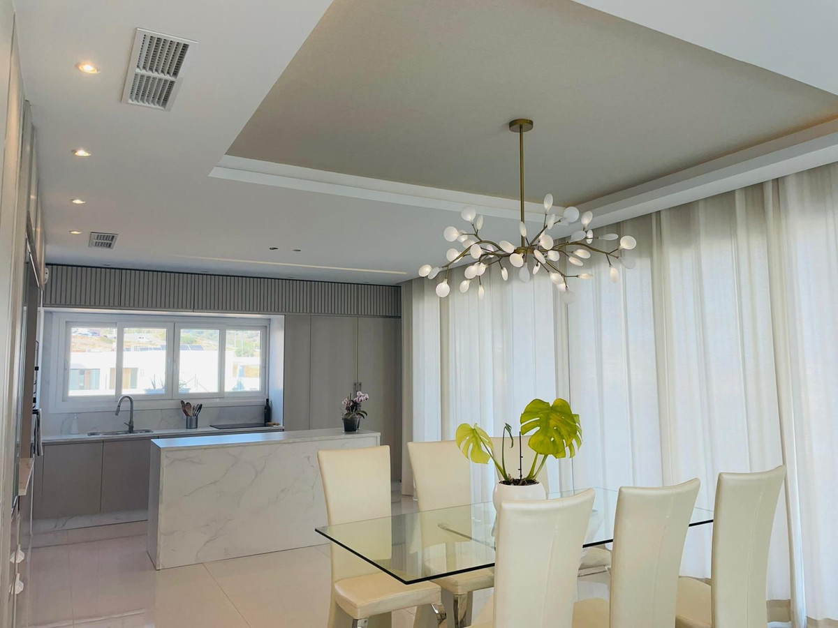 4 Bed Townhouse for sale in Benalmadena Costa Del Sol, Málaga, Spain