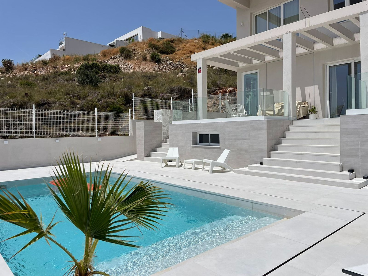4 Bed Townhouse for sale in Benalmadena Costa Del Sol, Málaga, Spain