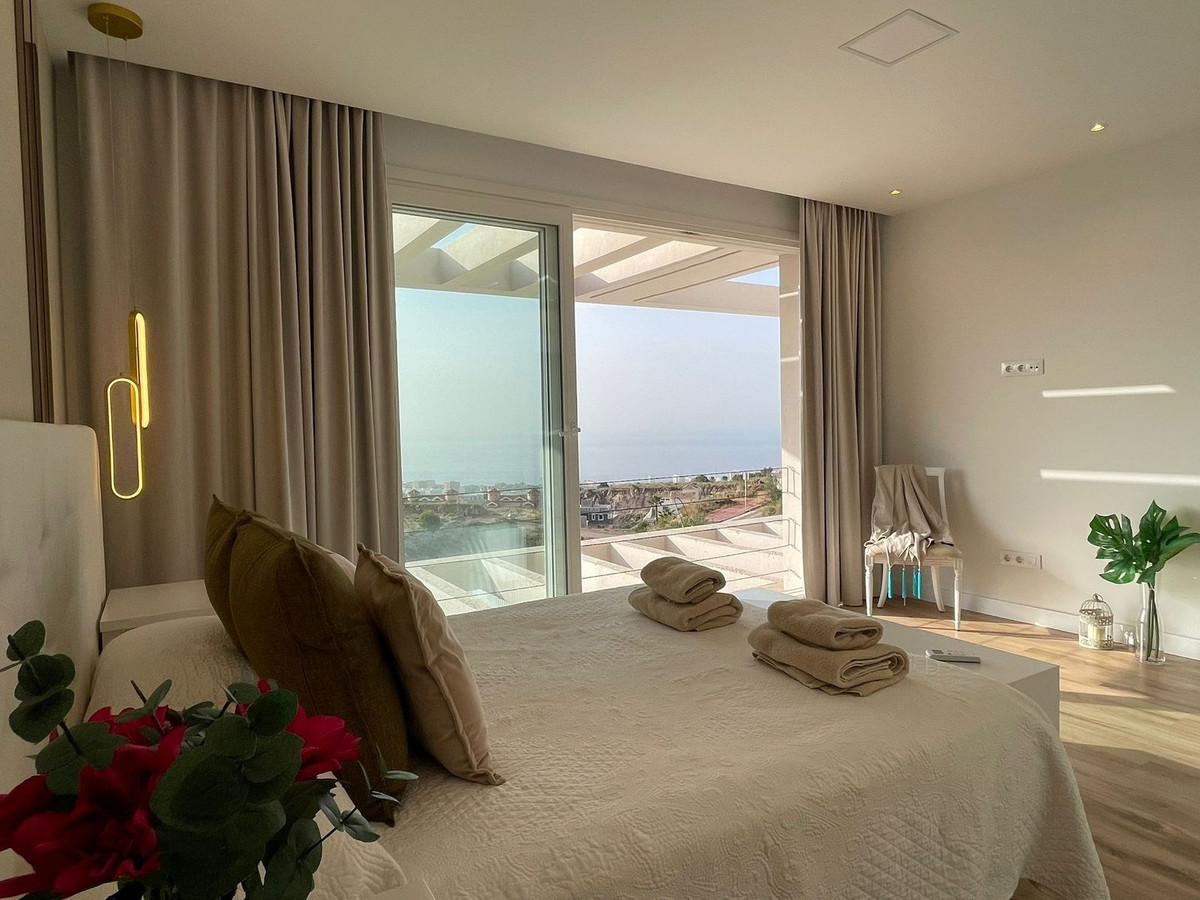 4 Bed Townhouse for sale in Benalmadena Costa Del Sol, Málaga, Spain