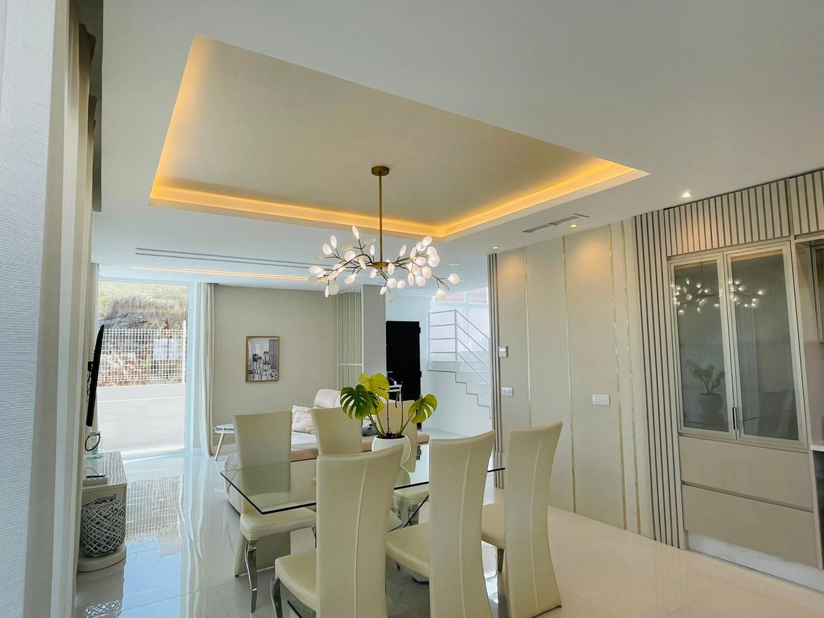 4 Bed Townhouse for sale in Benalmadena Costa Del Sol, Málaga, Spain