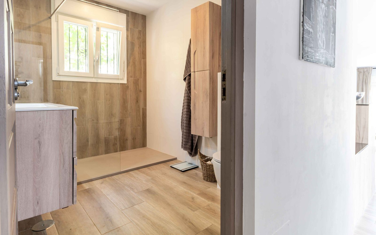 Se vende Villa - Chalet de 3 dormitorios en Costa Del Sol, Málaga, España