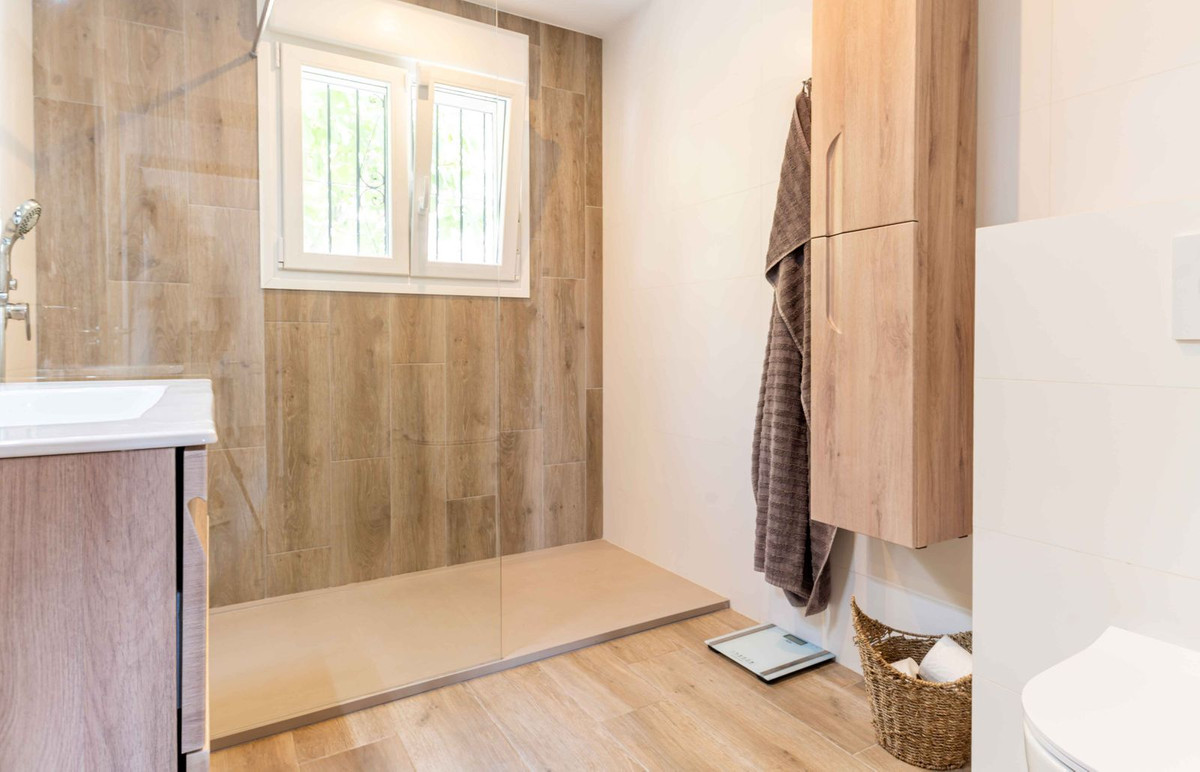 Se vende Villa - Chalet de 3 dormitorios en Costa Del Sol, Málaga, España