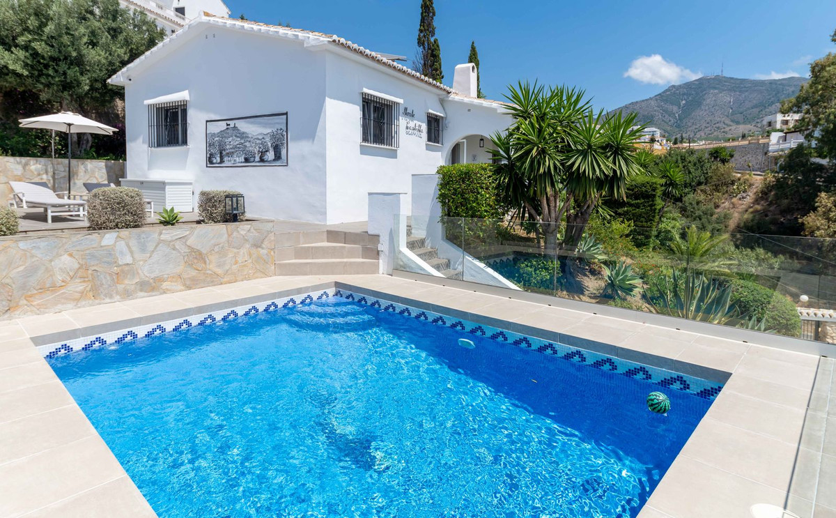 Se vende Villa - Chalet de 3 dormitorios en Costa Del Sol, Málaga, España