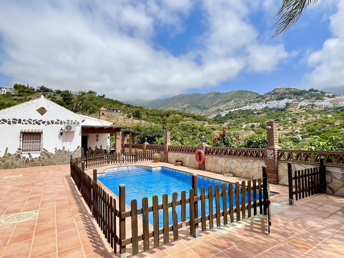 Se vende Villa - Chalet de 3 dormitorios en Costa Del Sol East, Málaga, España