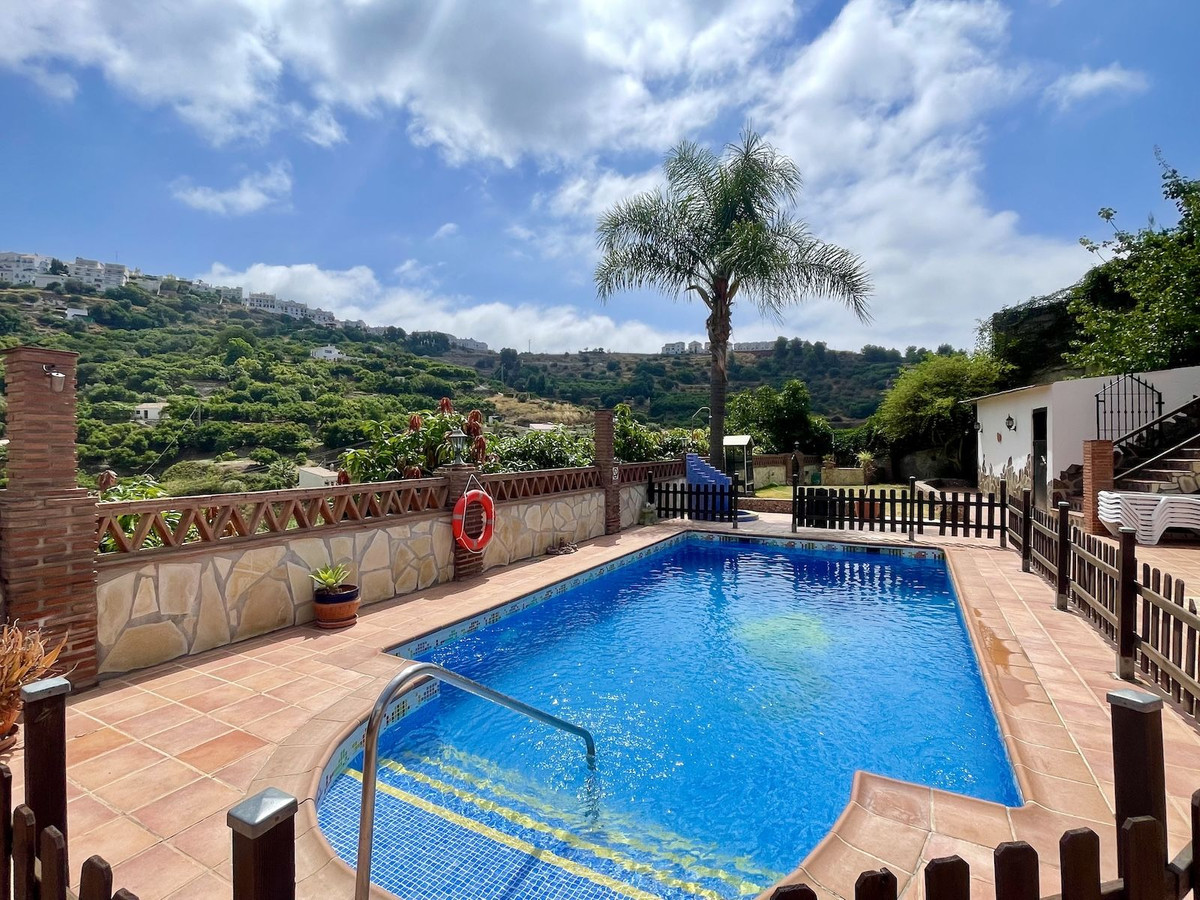 Se vende Villa - Chalet de 3 dormitorios en Costa Del Sol East, Málaga, España