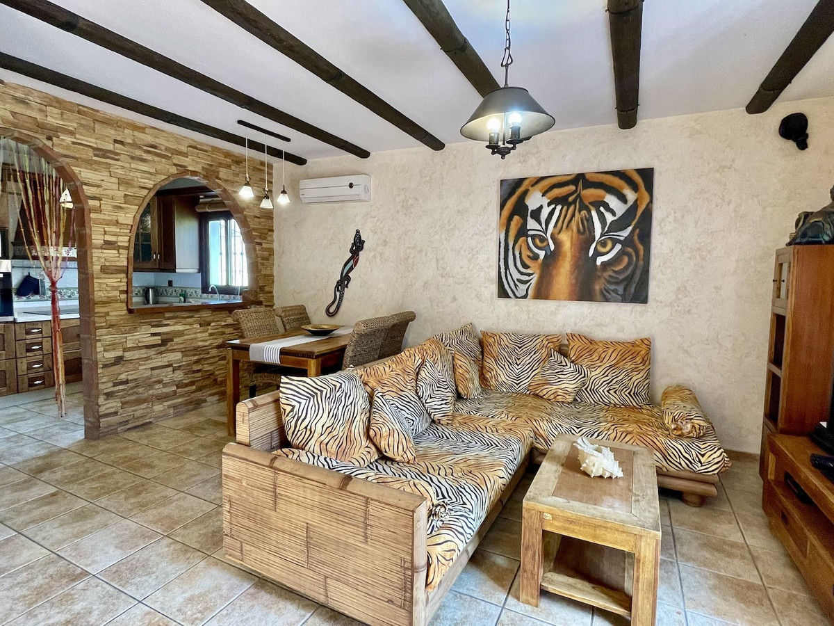 Se vende Villa - Chalet de 3 dormitorios en Costa Del Sol East, Málaga, España